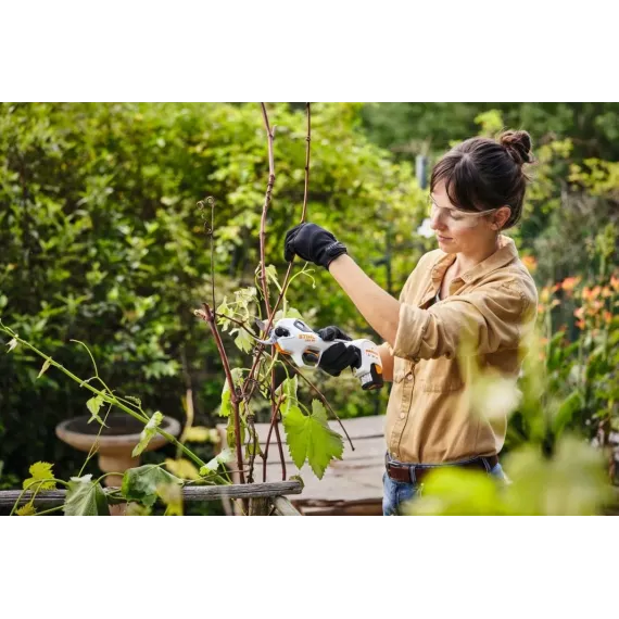 Stihl Grensaks med batteri og lader ASA 20 med Al 1 og AS 2